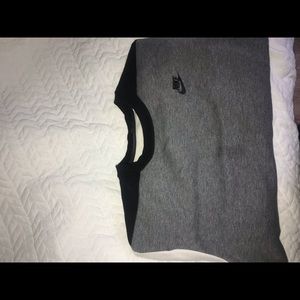 Nike pull over crew neck